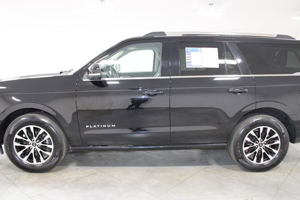 Used 2025 Ford Expedition Platinum image 6