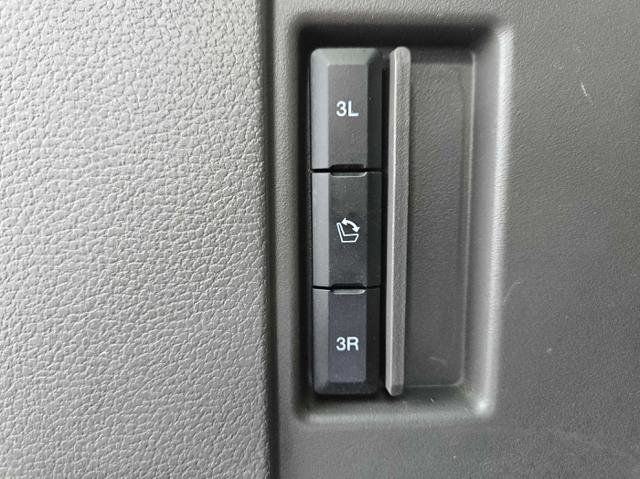 Used 2019 Ford Expedition XLT w/ Cargo Package image 30