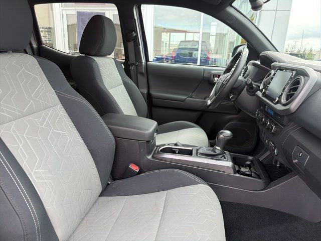 Certified 2023 Toyota Tacoma TRD Off-Road image 28