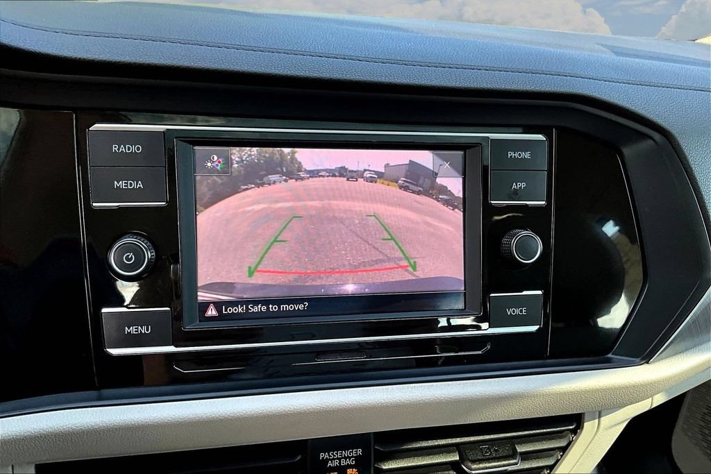 Used 2023 Volkswagen Jetta SE FWD image 15