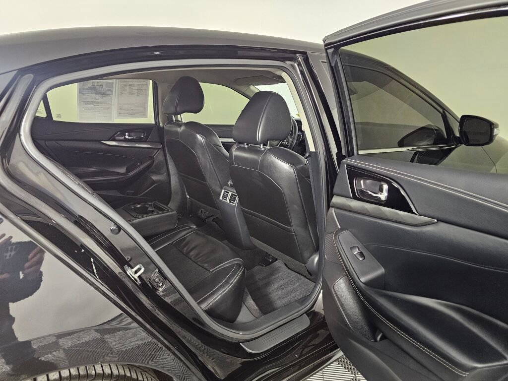 Used 2023 Nissan Maxima SV w/ Floor Mat Group image 34
