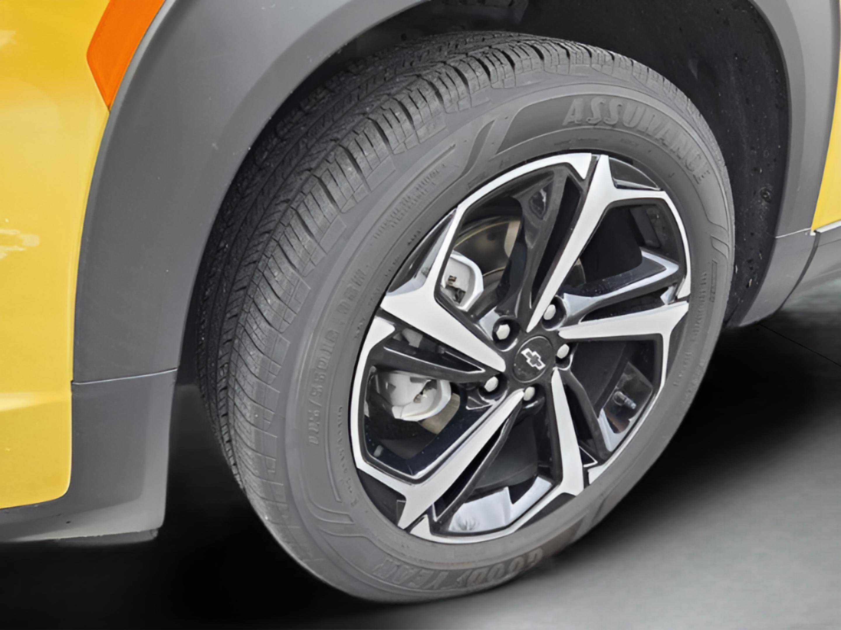 Used 2023 Chevrolet TrailBlazer RS w/ Convenience Package FWD image 30