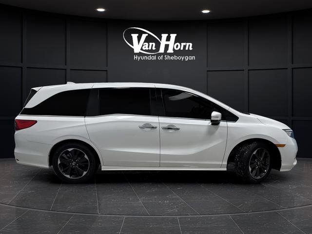 Used 2023 Honda Odyssey Elite image 2