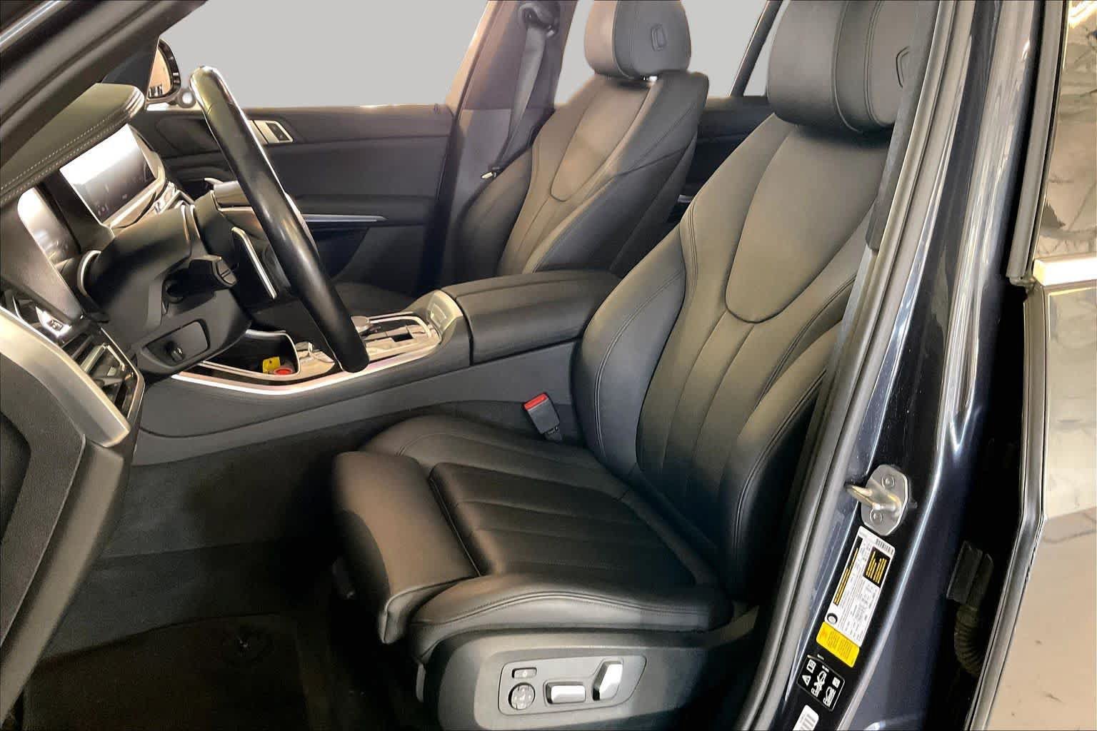 Used 2019 BMW X5 xDrive40i w/ Premium Package 2 AWD/4WD image 14