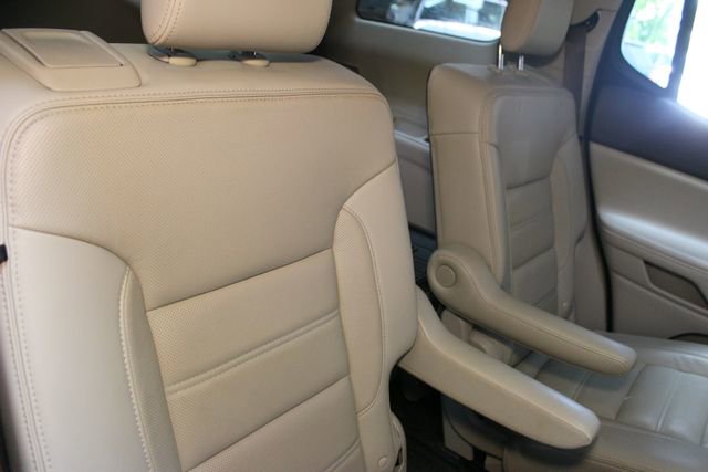Used 2019 GMC Acadia Denali AWD/4WD image 14