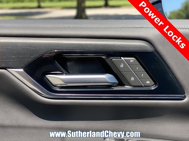 Certified 2025 GMC Yukon XL Denali w/ Sun & Power Step Package image 14