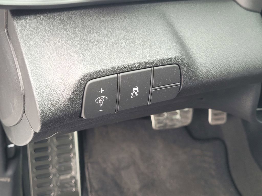 New 2026 Hyundai Elantra Sport image 15