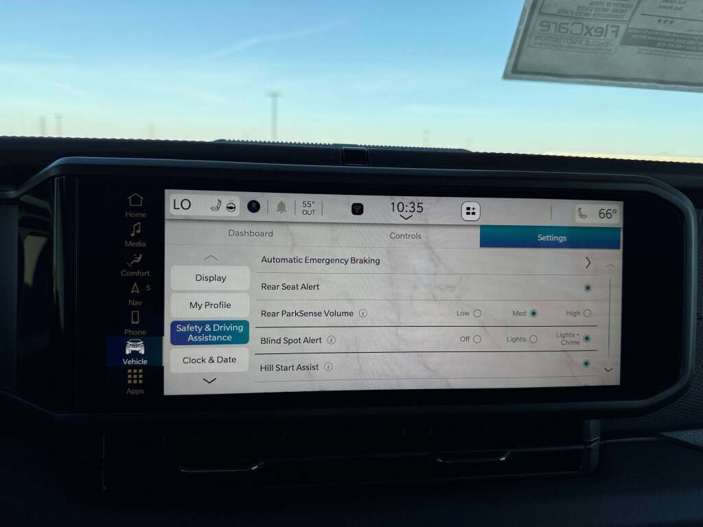 New 2025 Jeep Gladiator Rubicon image 31