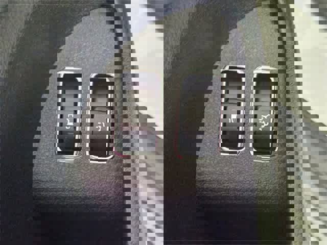 Certified 2025 Mercedes-Benz GLE 450e 4MATIC image 40