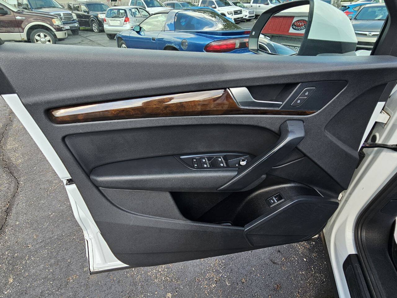 Used 2019 Audi Q5 2.0T Premium AWD/4WD image 12