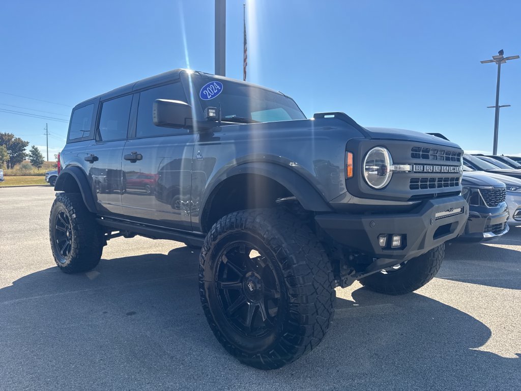 Used 2024 Ford Bronco Black Diamond AWD/4WD image 13