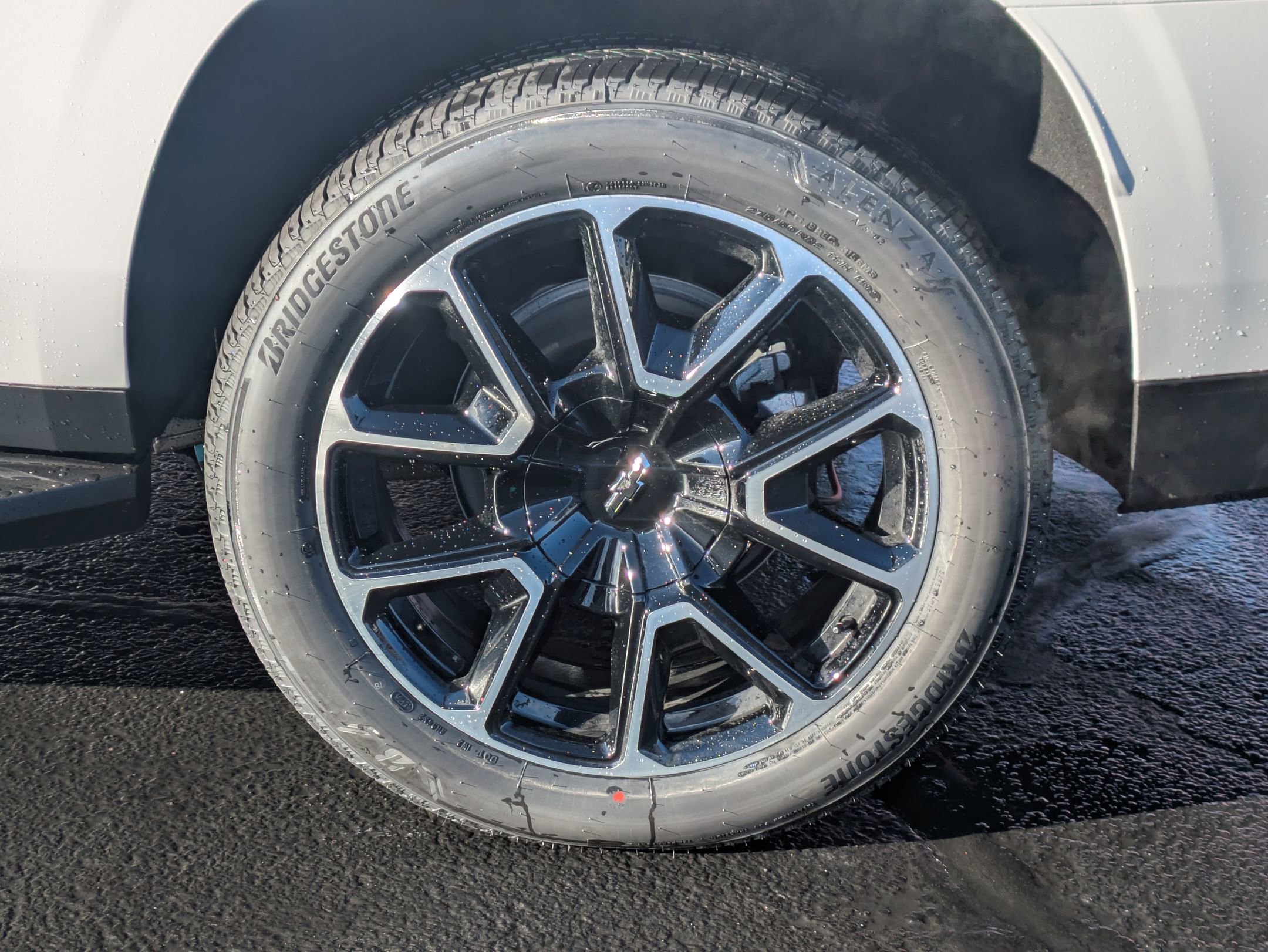 New 2026 Chevrolet Suburban RST w/ Advanced Technology Package AWD/4WD image 22