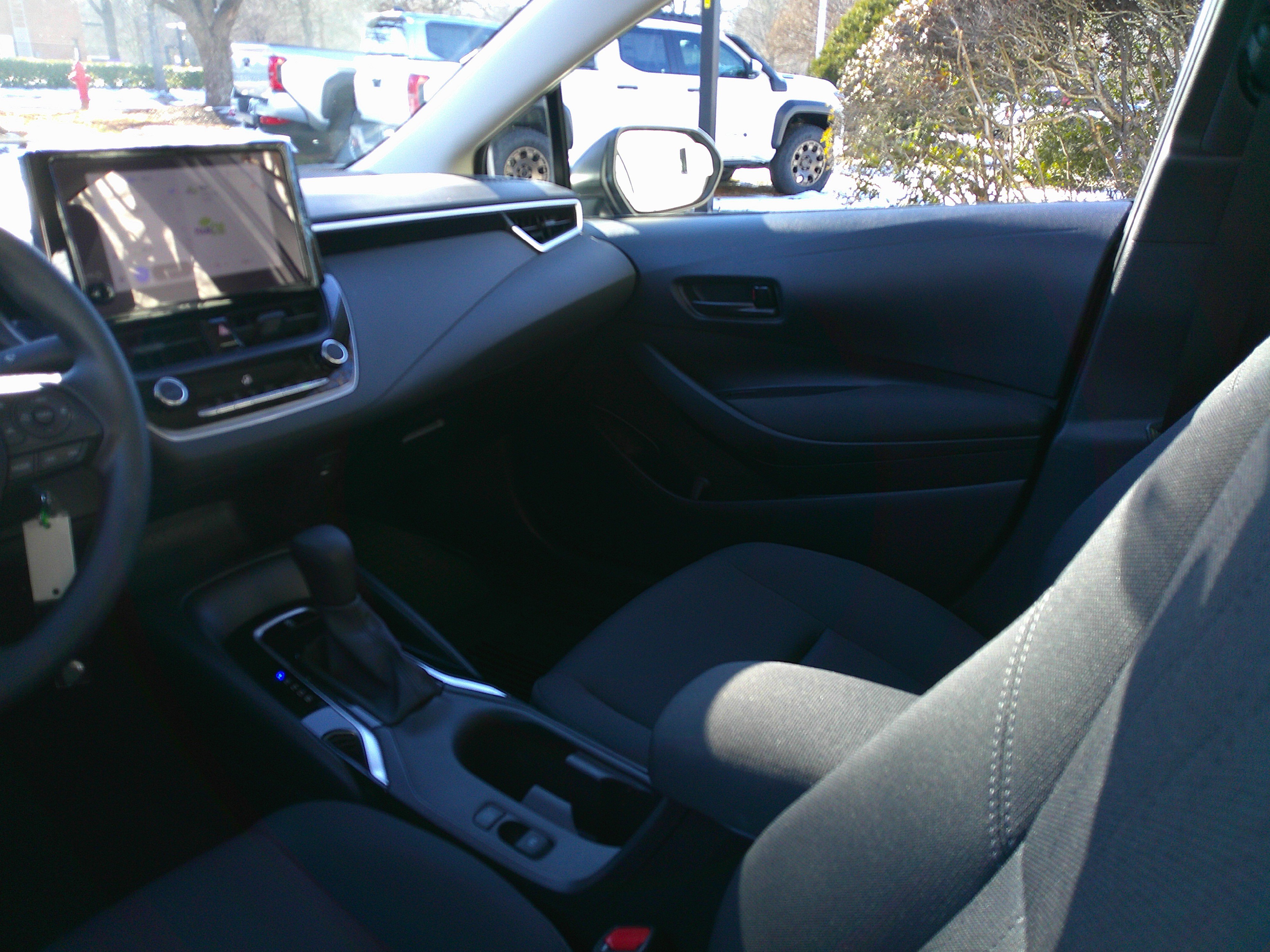 Used 2024 Toyota Corolla LE image 34