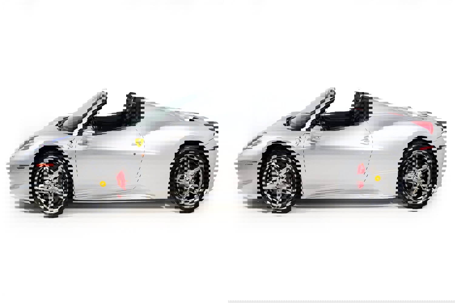 Used 2013 Ferrari 458 Spider image 15