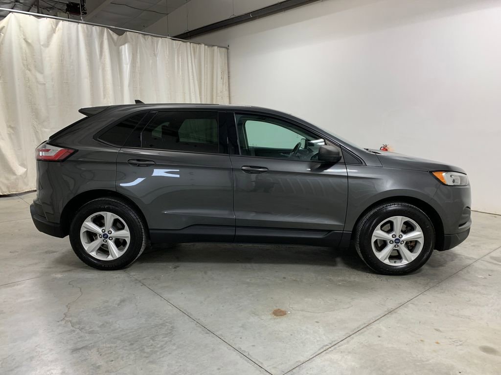 Used 2020 Ford Edge SE image 26