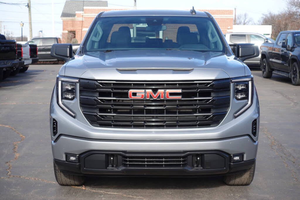 Used 2023 GMC Sierra 1500 Elevation AWD/4WD image 6