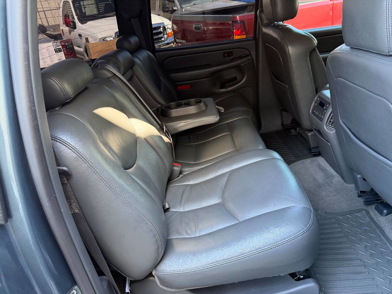 Used 2007 Chevrolet Silverado 2500 LT w/ Heavy-Duty Power Package image 75