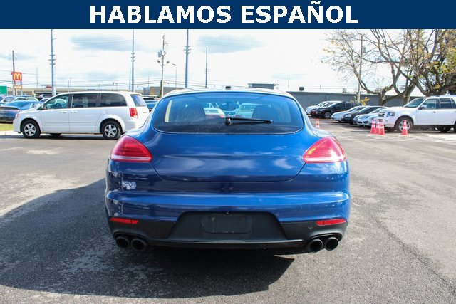 Used 2015 Porsche Panamera 4 image 4