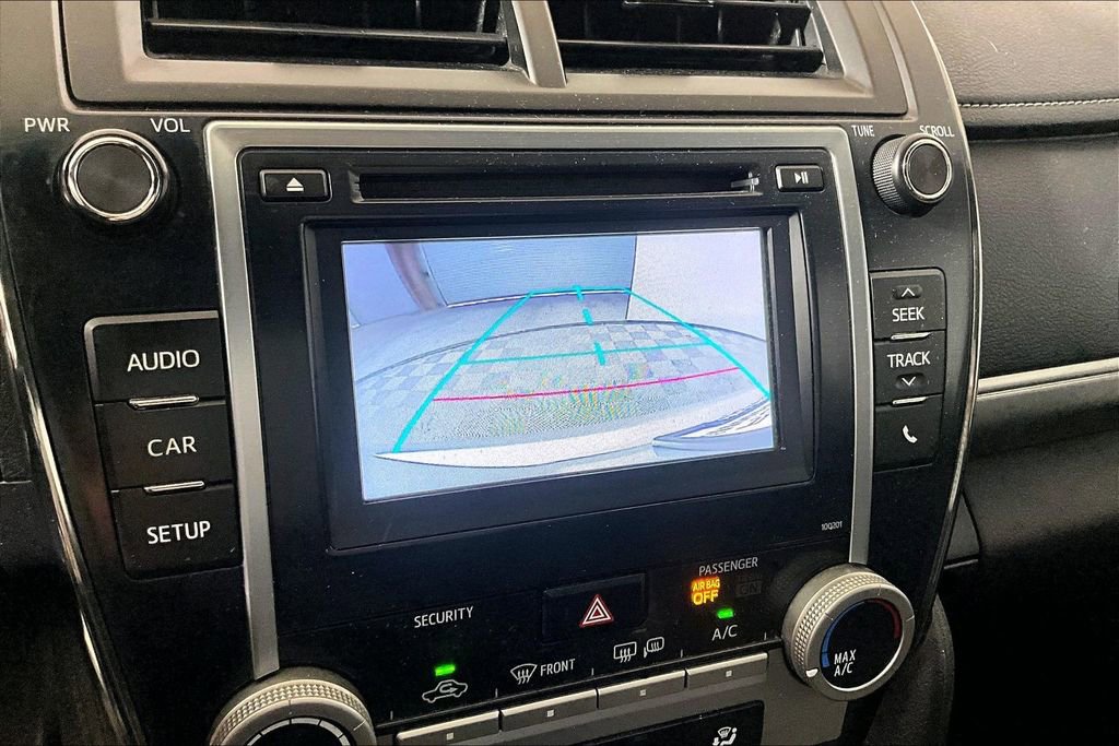 Used 2014 Toyota Camry SE FWD image 17