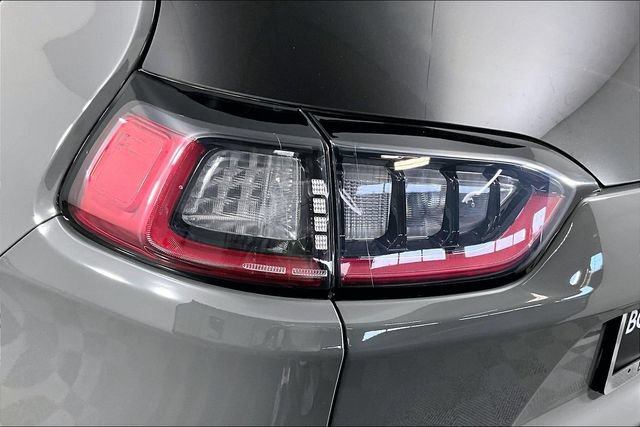 Used 2021 Jeep Cherokee Latitude Plus FWD image 22