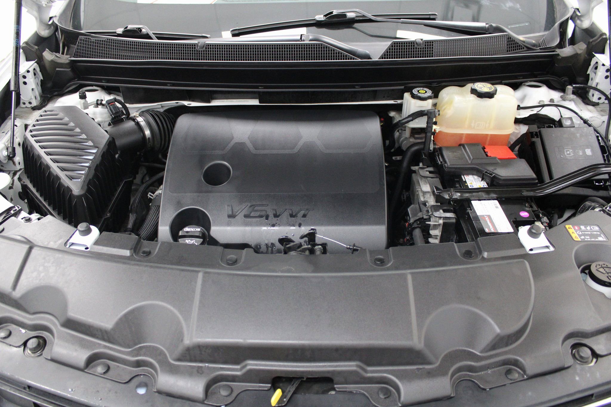 Used 2020 Chevrolet Traverse Premier w/ LPO, Blackout Package image 11