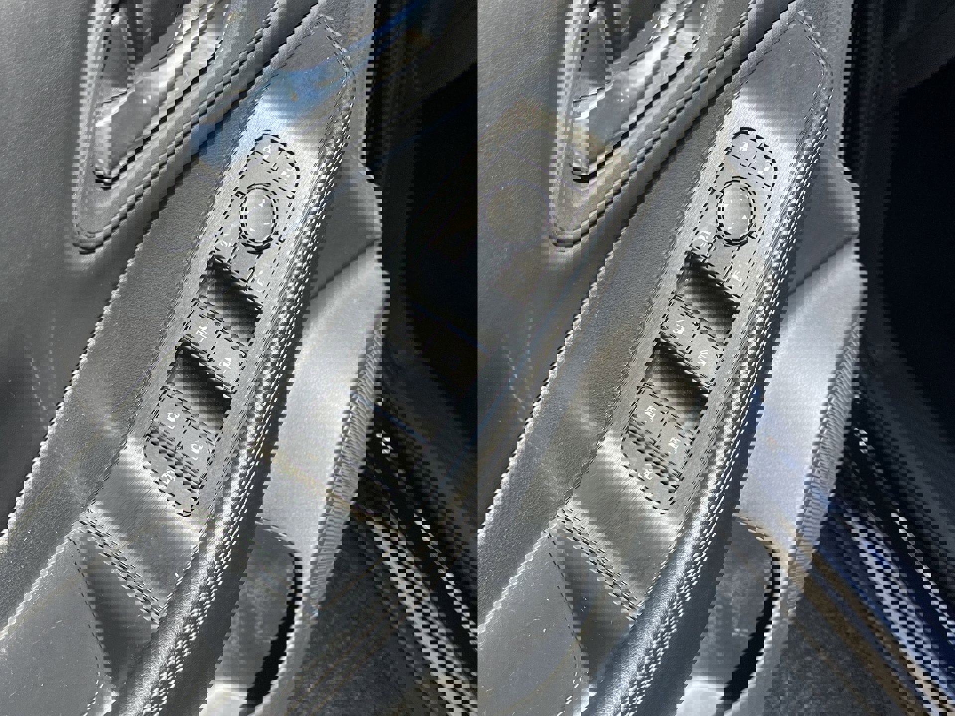 Used 2024 Nissan Rogue SV image 12