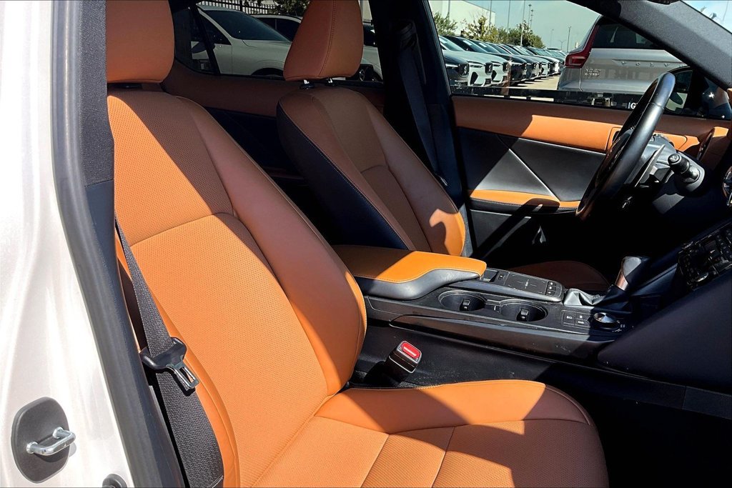 Used 2021 Lexus IS 300 w/ Accessory Package RWD image 9