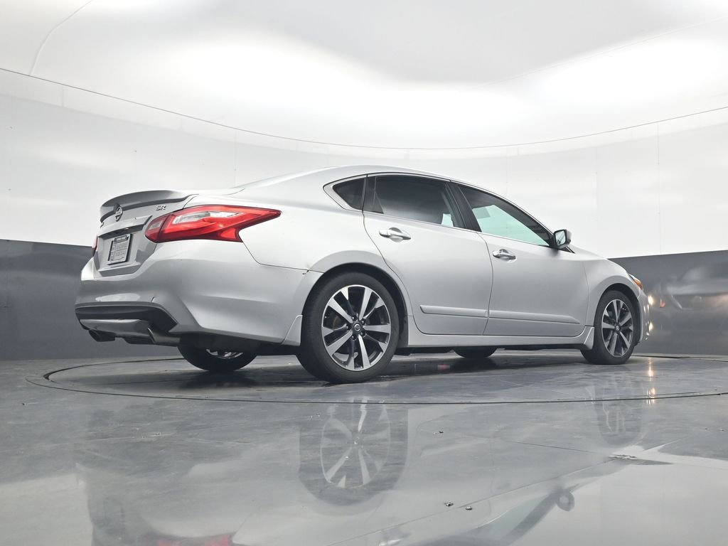 Used 2016 Nissan Altima 2.5 SR image 23