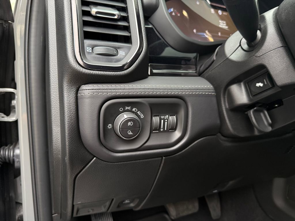 Used 2026 RAM 3500 Limited image 47