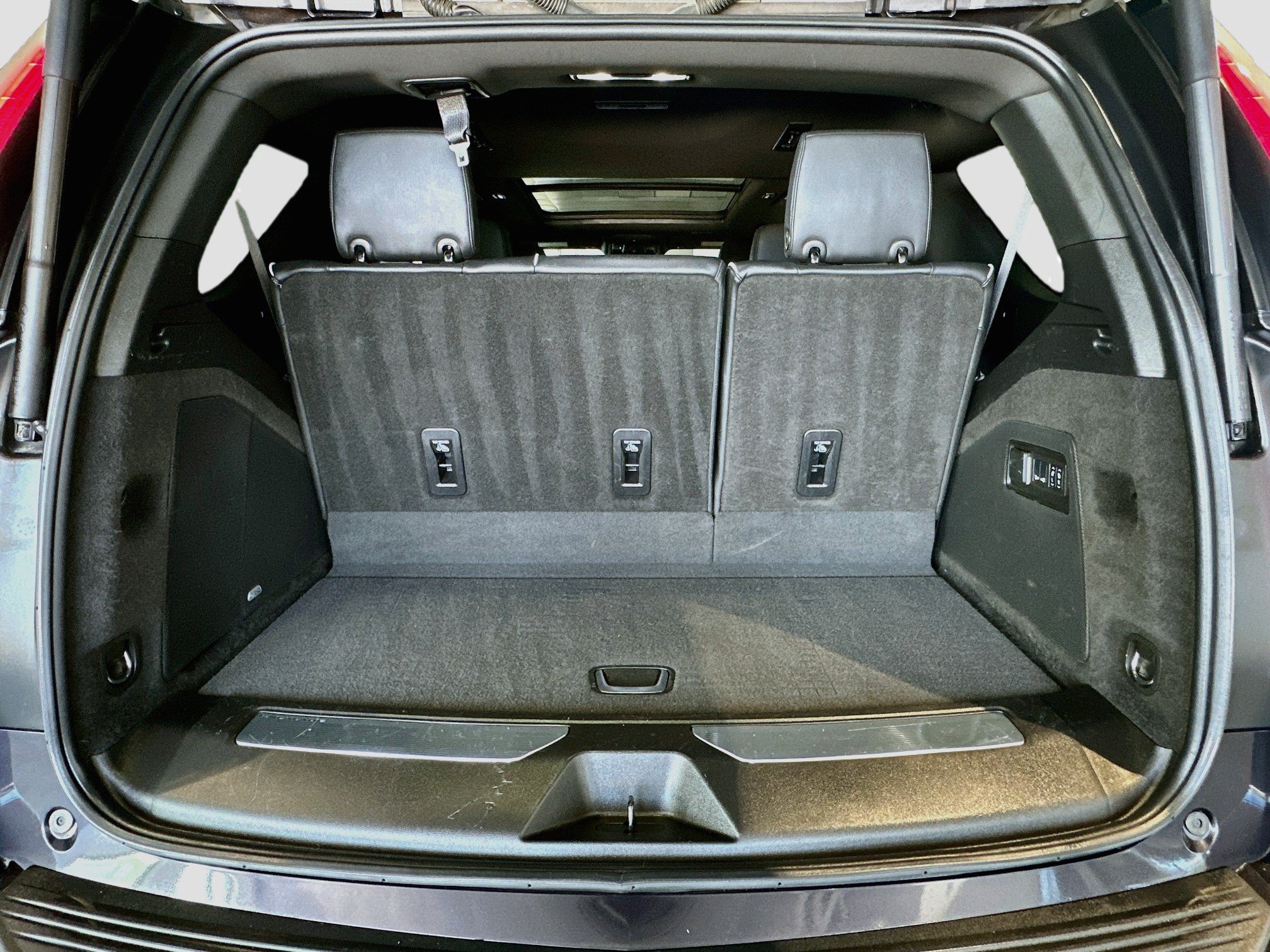 Certified 2024 Cadillac Escalade Premium Luxury AWD/4WD image 26