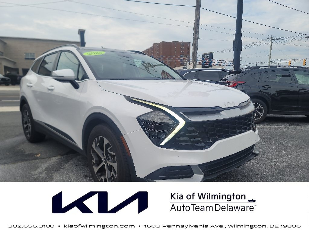 Certified 2025 Kia Sportage EX w/ Premium Package FWD image 1