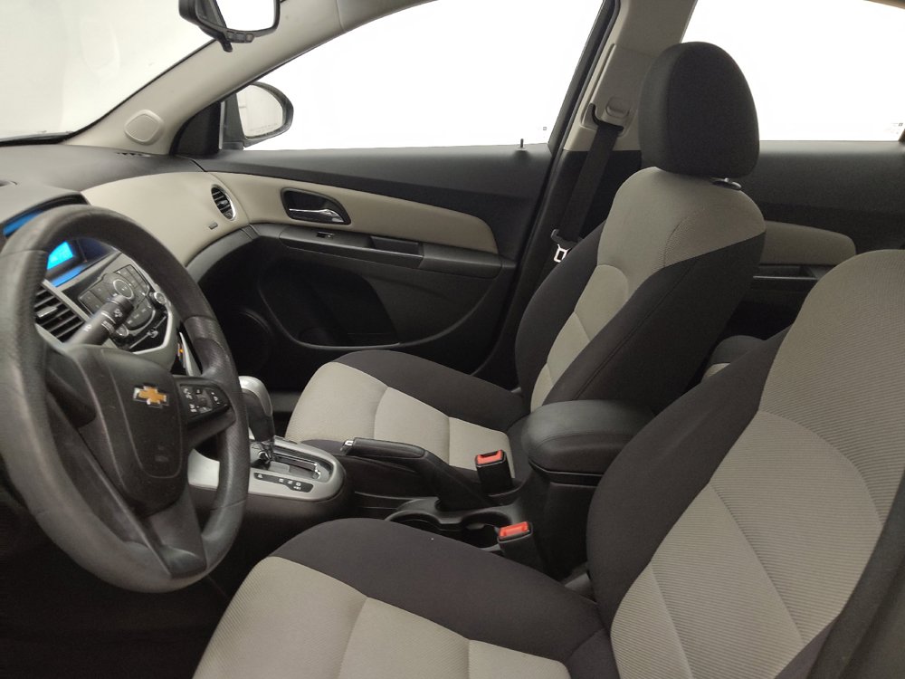 Used 2014 Chevrolet Cruze LS FWD image 17