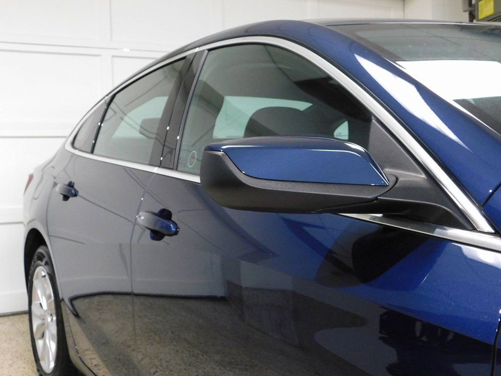 Used 2019 Chevrolet Malibu LT image 9