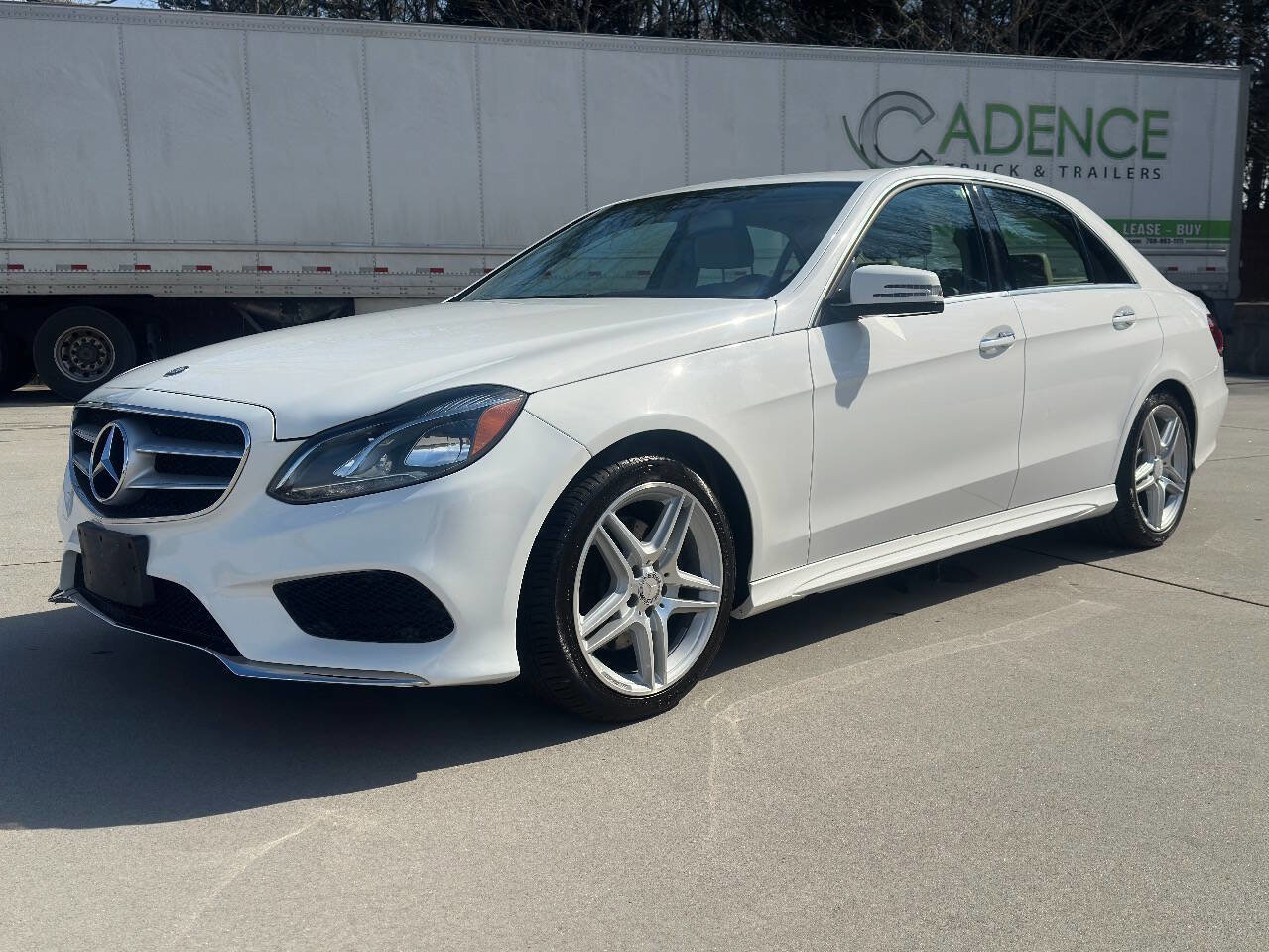 Used 2014 Mercedes-Benz E 350 4MATIC Sedan image 1