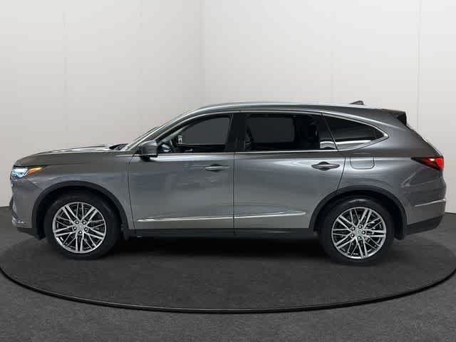 Used 2024 Acura MDX SH-AWD w/ Advance Package image 3