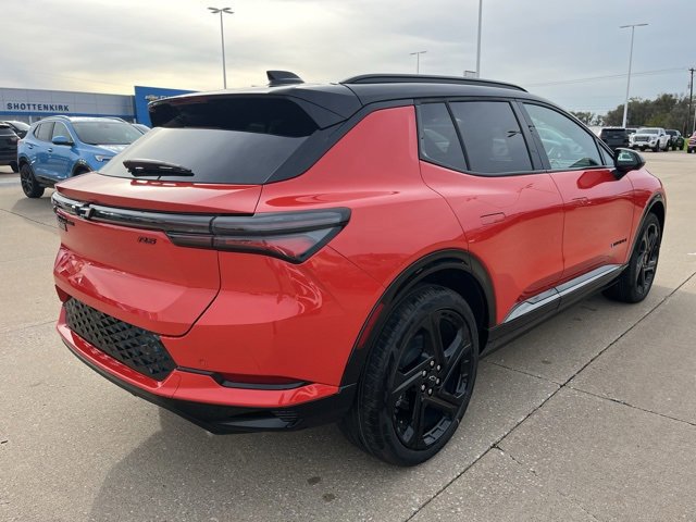 New 2026 Chevrolet Equinox EV RS image 4