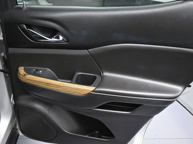 Used 2017 GMC Acadia Denali image 38