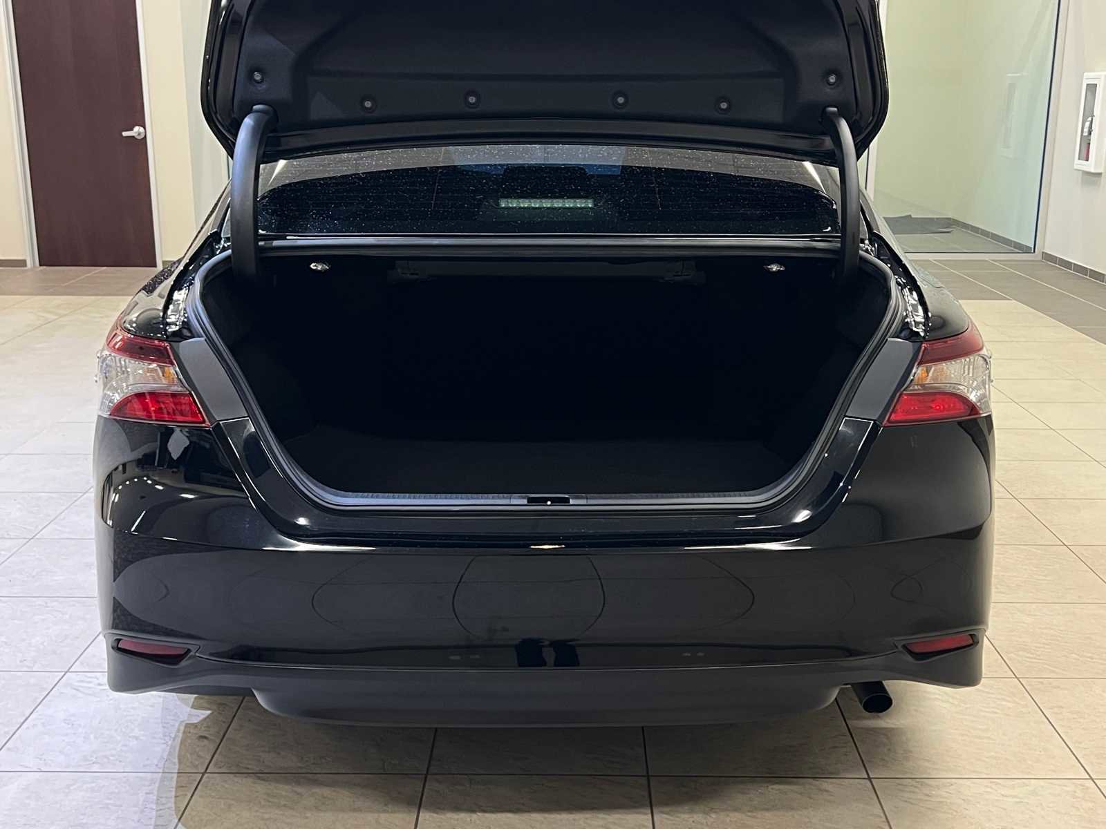 Certified 2022 Toyota Camry LE w/ Carpet Mat Package (TMS) image 28