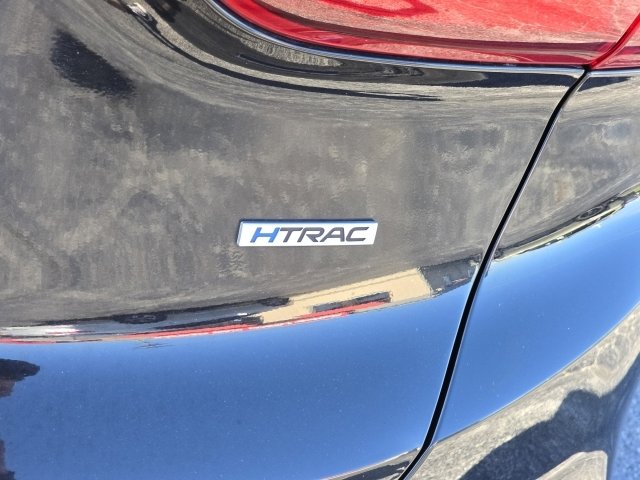 Used 2020 Hyundai Santa Fe SE image 3