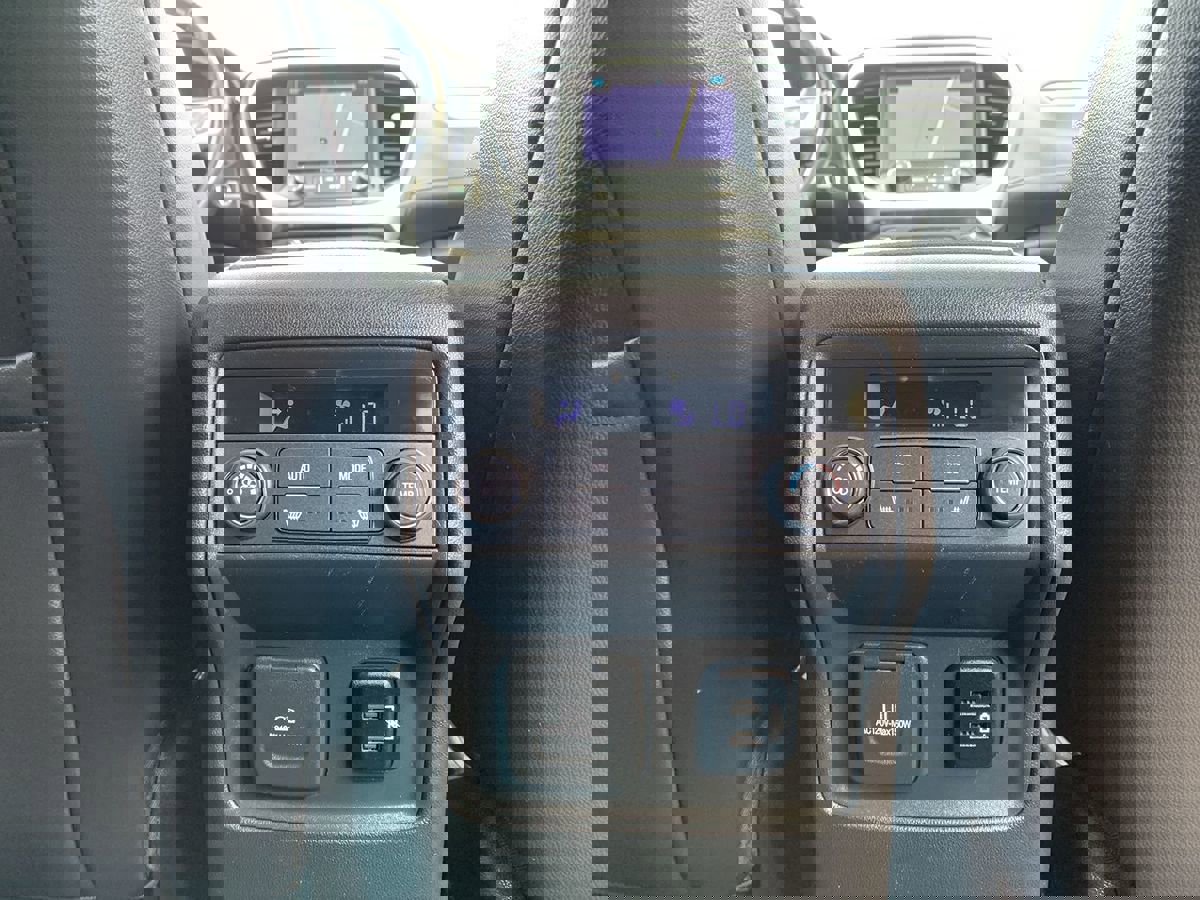 Used 2018 GMC Acadia SLT image 30