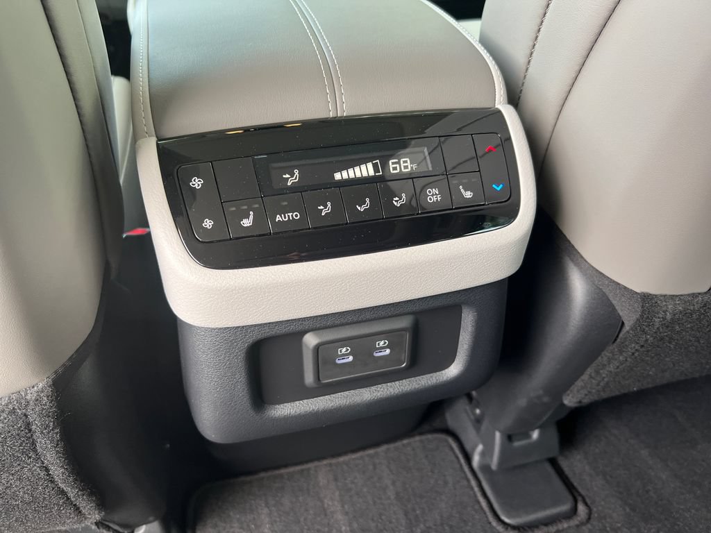 Certified 2026 INFINITI QX60 Luxe w/ Cargo Package FWD image 23