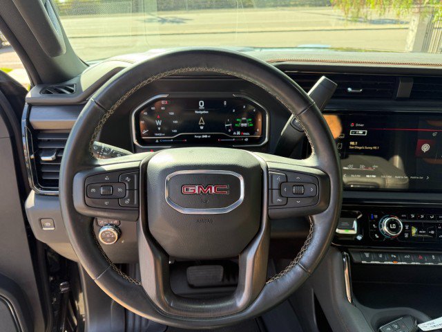 Used 2025 GMC Sierra 2500 AT4 w/ AT4 Premium Plus Package AWD/4WD image 10