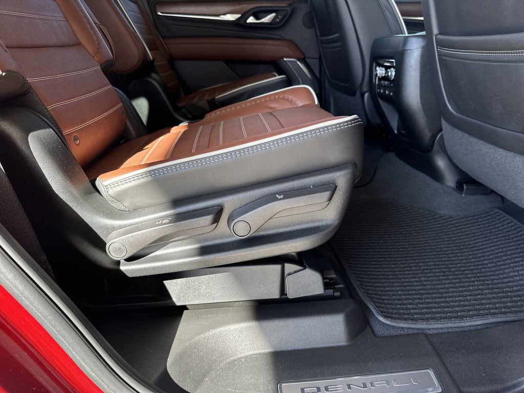 Certified 2024 GMC Yukon Denali Ultimate image 38