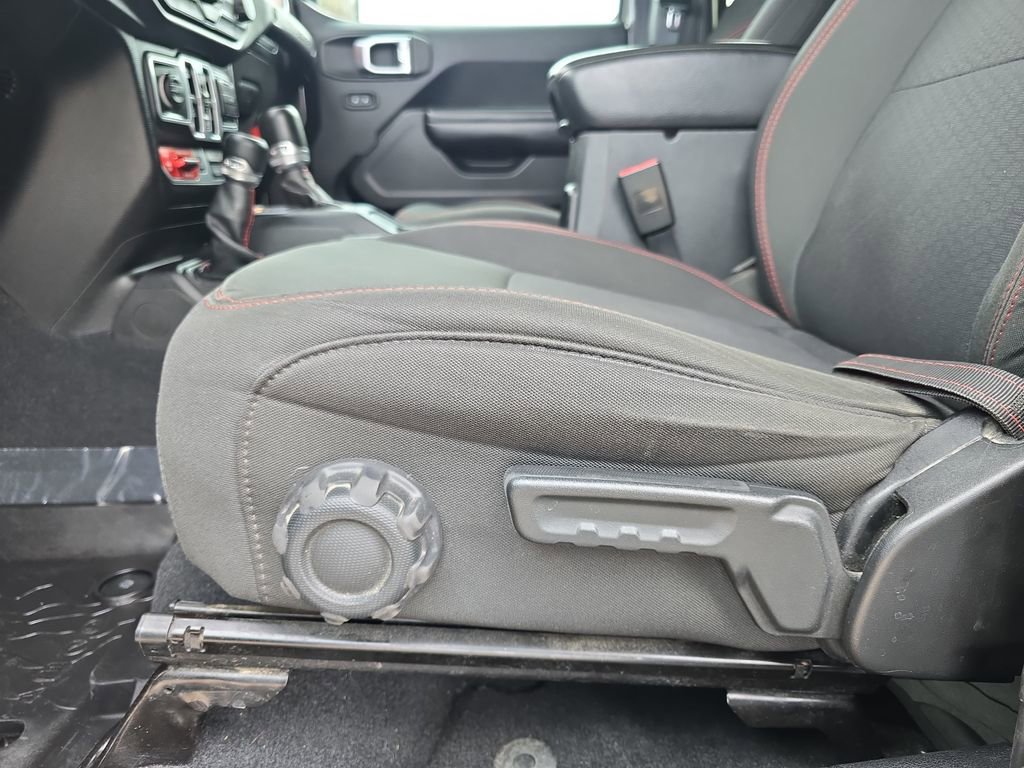 Used 2018 Jeep Wrangler Unlimited Rubicon image 29