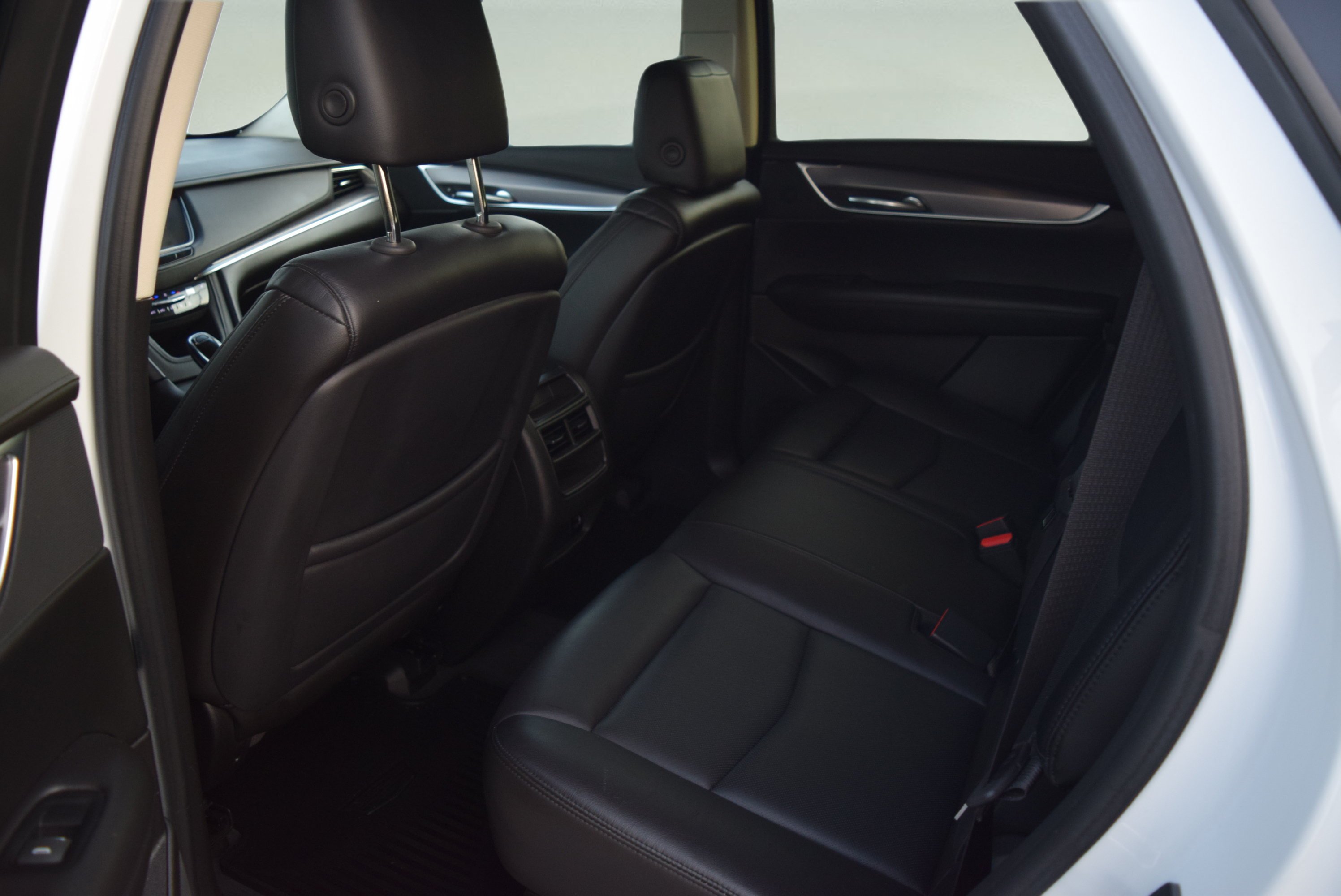 Used 2017 Cadillac XT5 Luxury AWD/4WD image 8