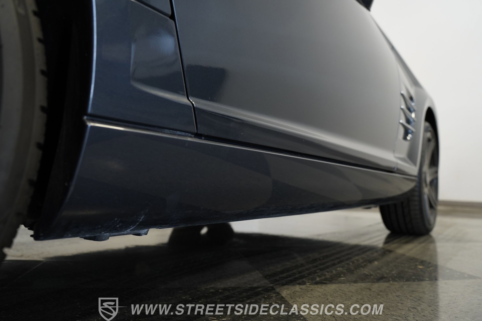 Used 2006 Chrysler Crossfire Limited image 36