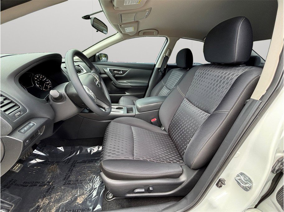 Used 2016 Nissan Altima 2.5 S w/ Power Driver Seat Package image 2