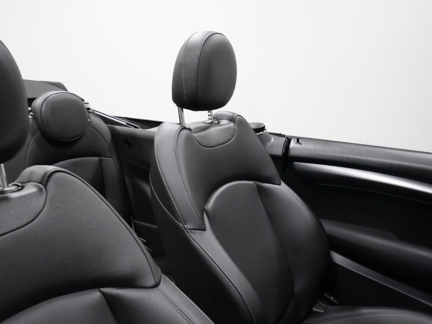Certified 2024 MINI Cooper S FWD image 29