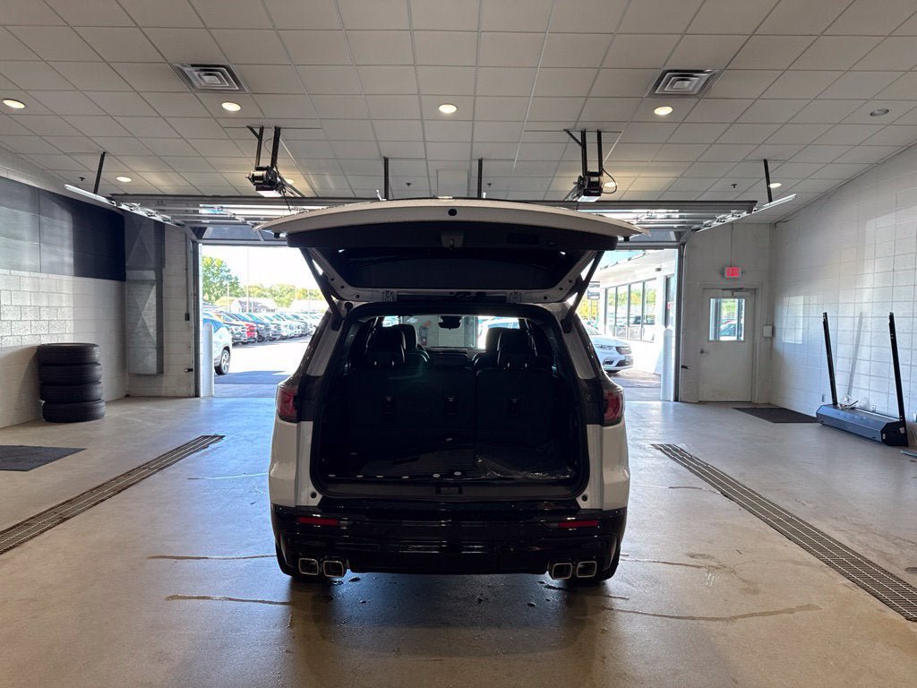 New 2027 GMC Acadia Denali Ultimate w/ LPO, Floor Liner Package AWD/4WD image 18