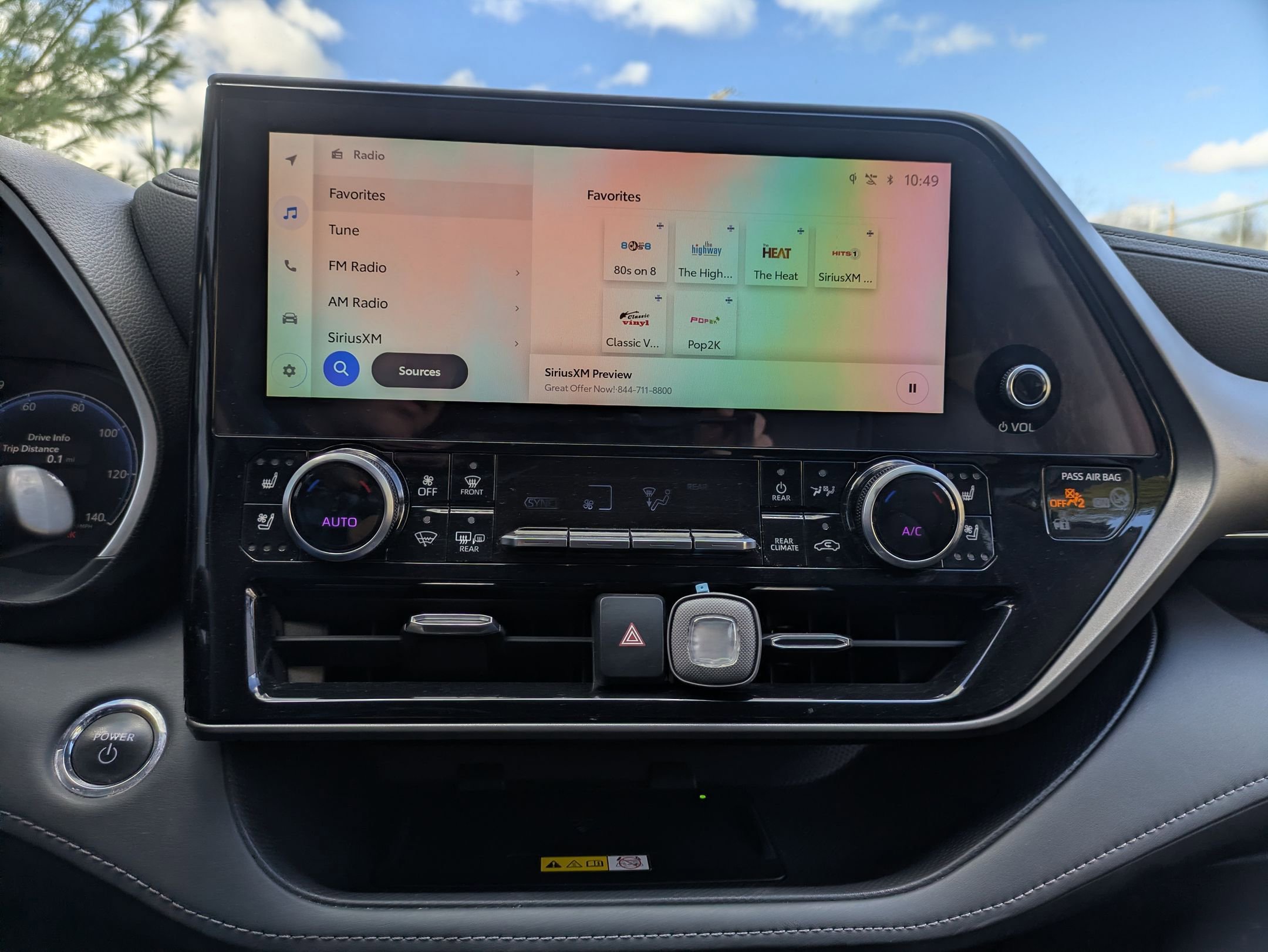 Used 2023 Toyota Highlander Limited image 16